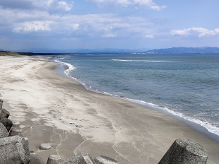 03.Yokose beach.jpg